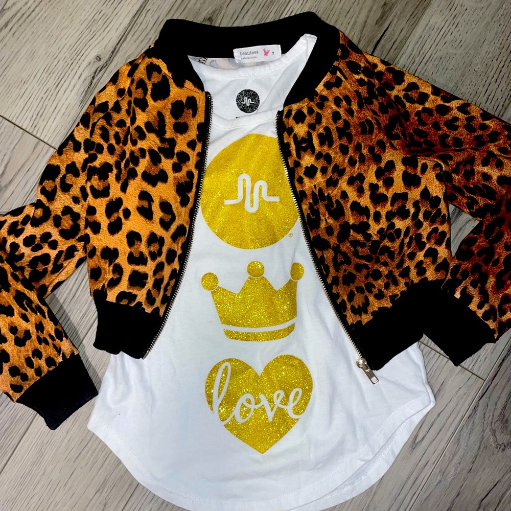 Girls beautees light jacket with Music.ly tank